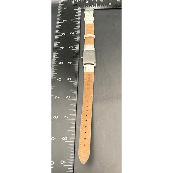 Timex Womens Petite Watch 18mm with New Battery - Adjustable Leather Band - Picture 10 of 10